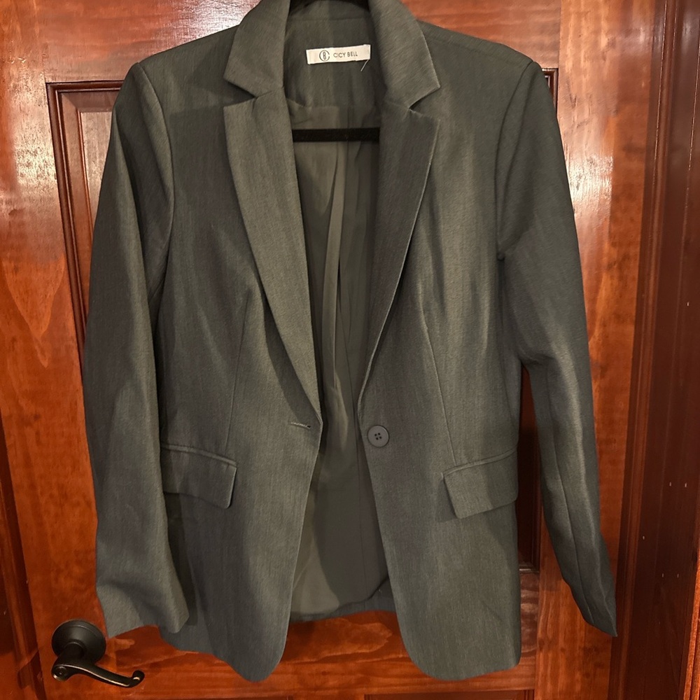 Chic Gray Structured Blazer by CICY Bell – Timeless Classic Style